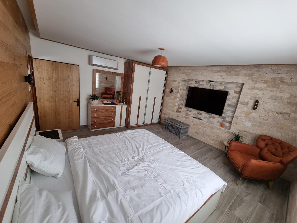 אלאפנדי Apartment Majdal Shams Exterior photo